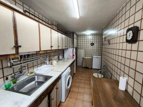 Piso de 110 m<sup style='color: #fff;'>2</sup> con 3 habitaciones y 1 baños en Trobajo del Camino.